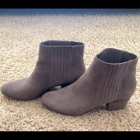 Dolce Vita Iona Ankle Bootie in Taupe - Picture 2 of 6